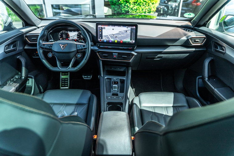 Vehicle Image 8
