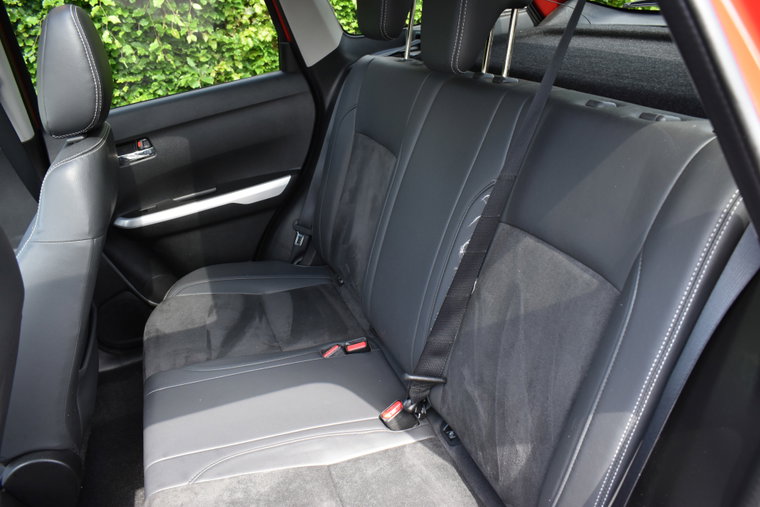 Vehicle Image 12