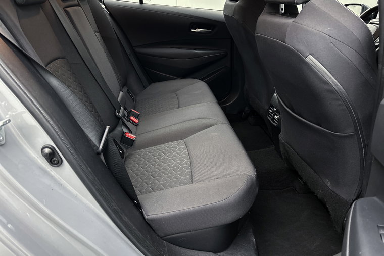 Vehicle Image 25