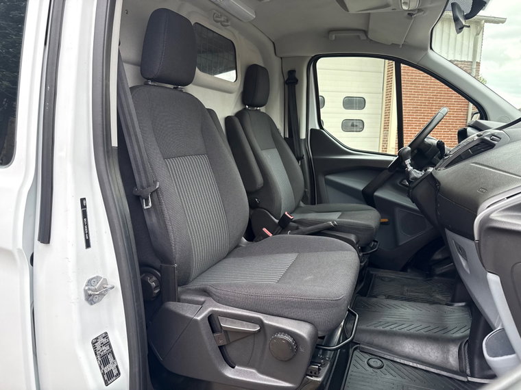 Vehicle Image 22