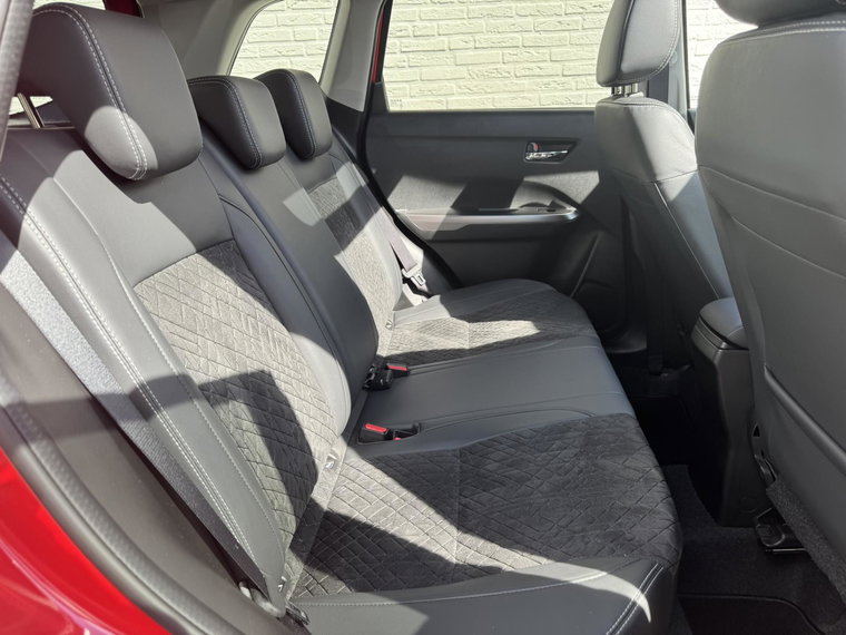 Vehicle Image 36