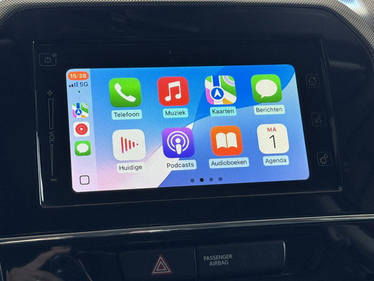 Vehicle Image 9