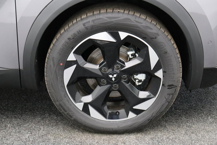 Vehicle Image 33