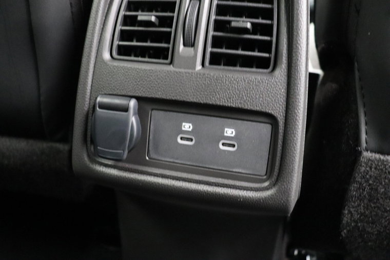 Vehicle Image 39