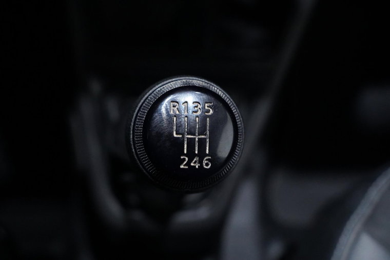 Vehicle Image 32