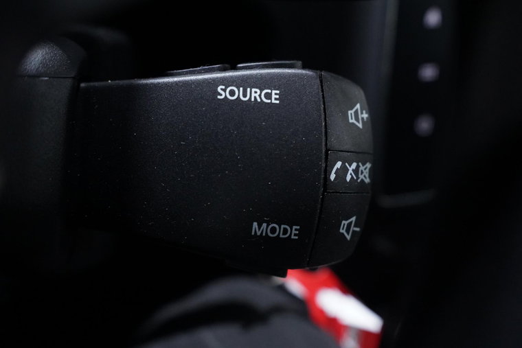 Vehicle Image 33