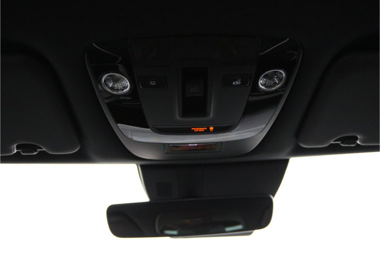 Vehicle Image 32