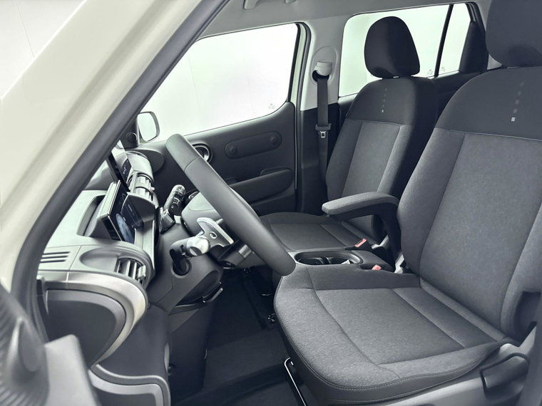 Vehicle Image 18