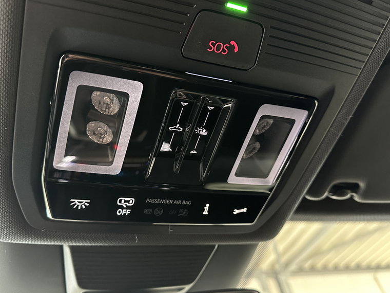 Vehicle Image 26