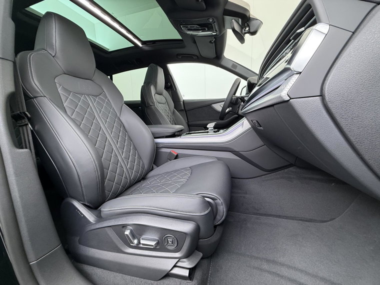 Vehicle Image 40