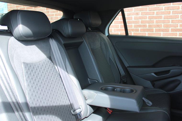 Vehicle Image 15