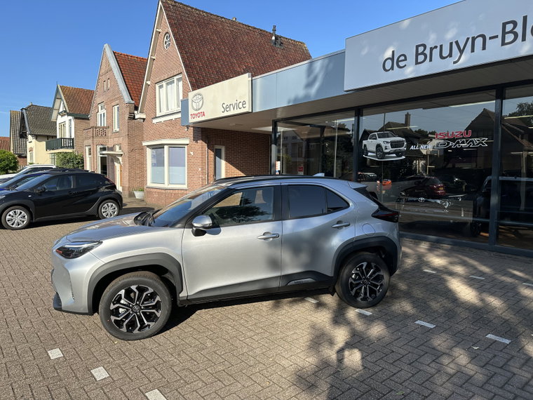 Vehicle Image 3