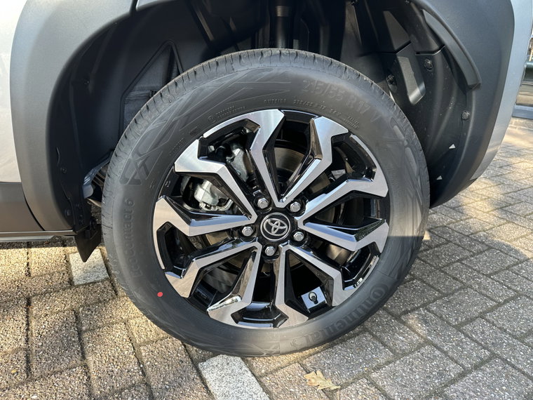 Vehicle Image 14