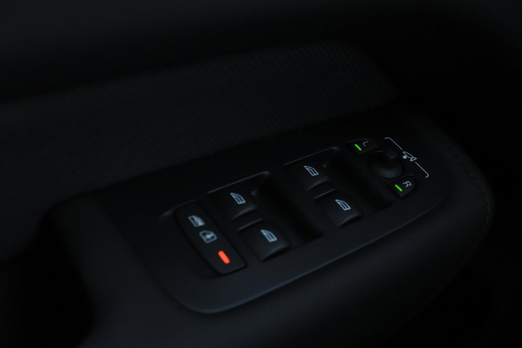 Vehicle Image 46