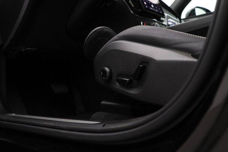 Vehicle Image 47