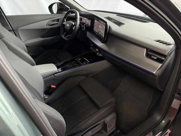 Vehicle Image 36