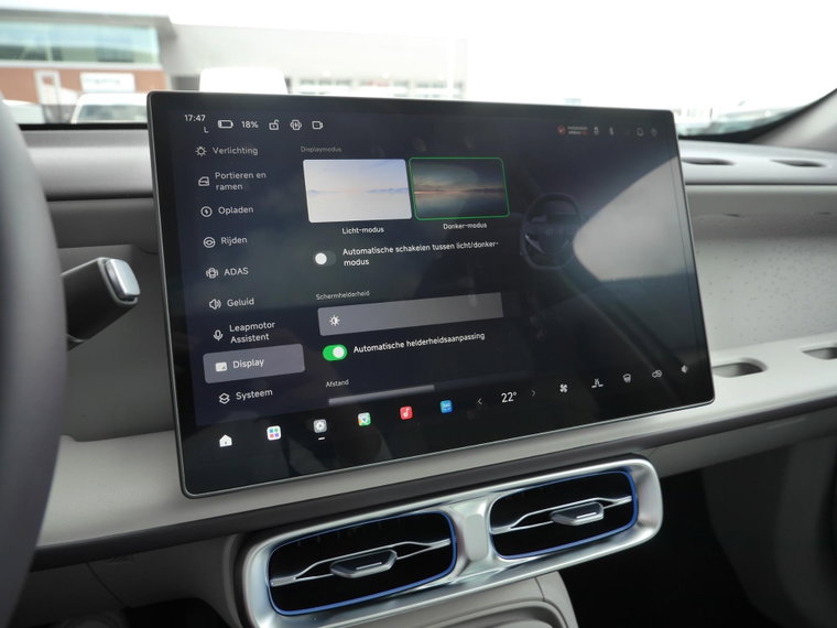 Vehicle Image 37