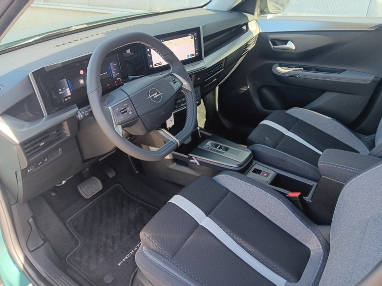 Vehicle Image 15