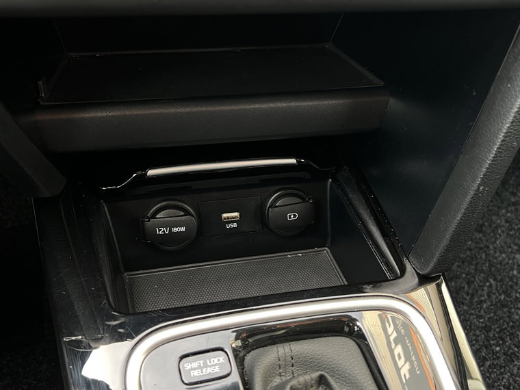 Vehicle Image 26