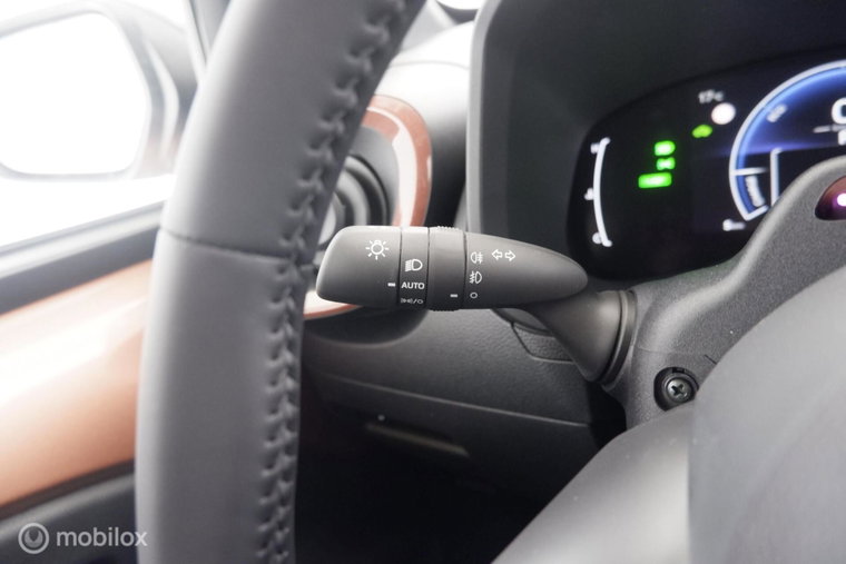 Vehicle Image 33