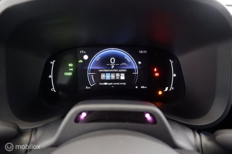 Vehicle Image 11