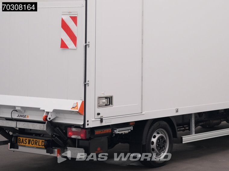Vehicle Image 39