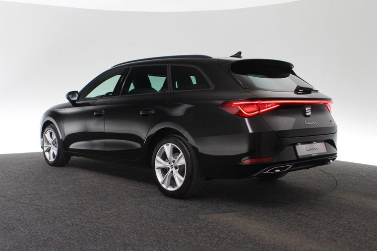 Vehicle Image 40