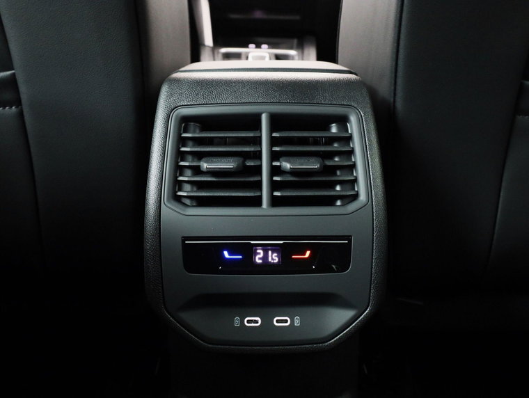 Vehicle Image 45