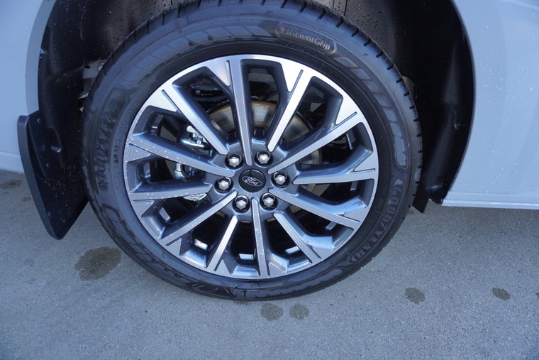 Vehicle Image 13