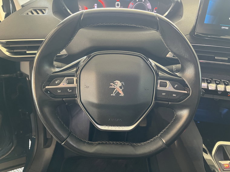 Vehicle Image 26
