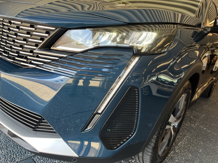 Vehicle Image 35