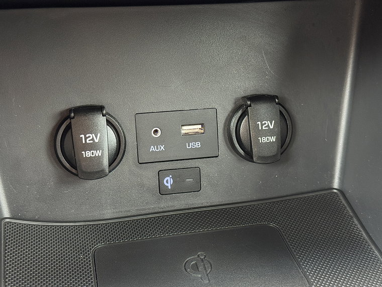 Vehicle Image 22