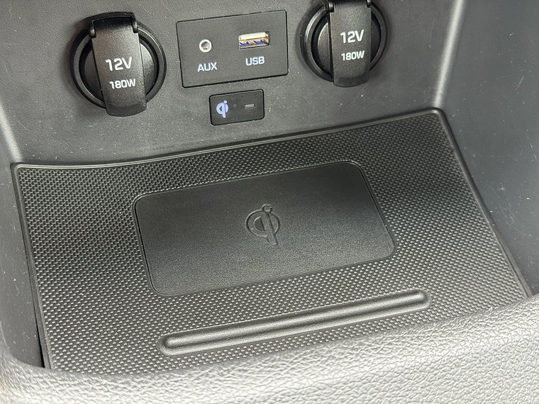 Vehicle Image 23
