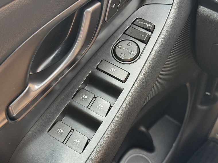 Vehicle Image 38