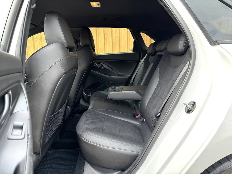 Vehicle Image 40