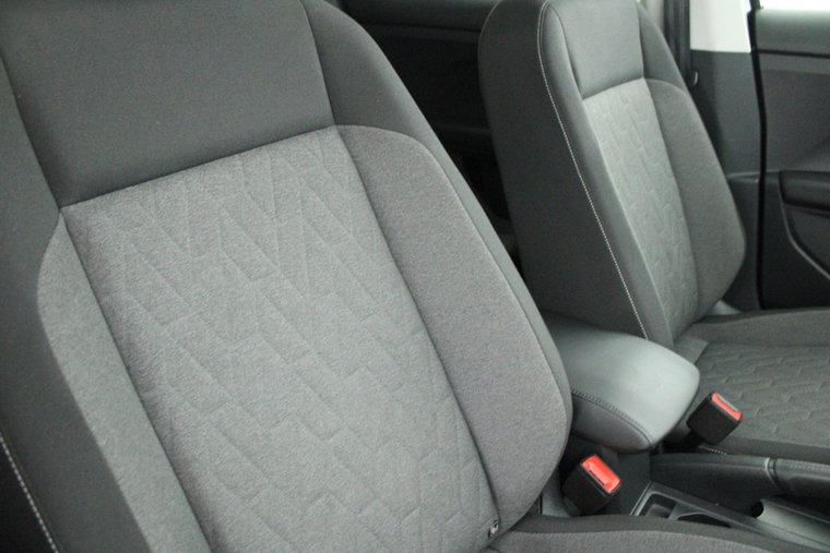 Vehicle Image 35