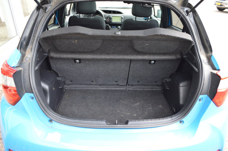 Vehicle Image 12