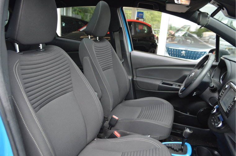 Vehicle Image 14