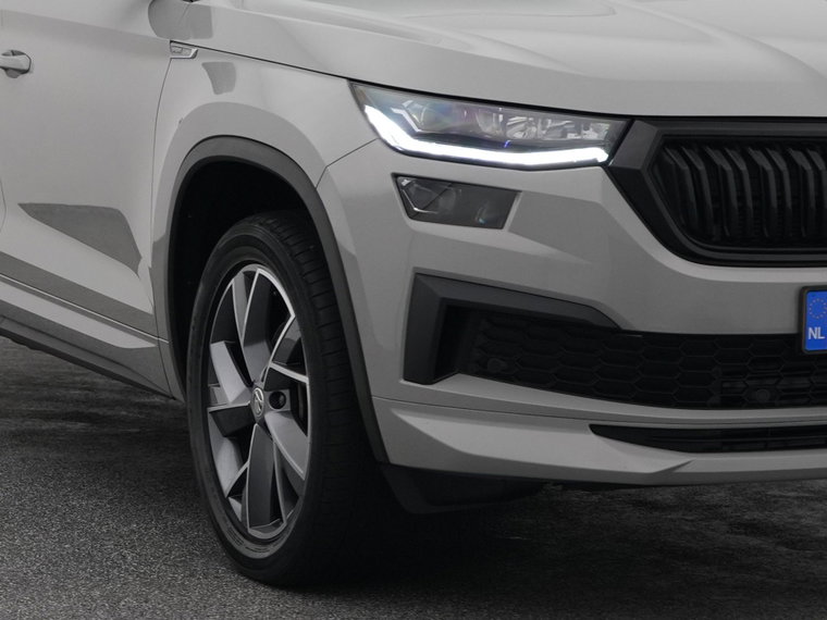 Vehicle Image 17