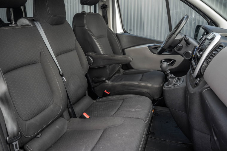 Vehicle Image 13