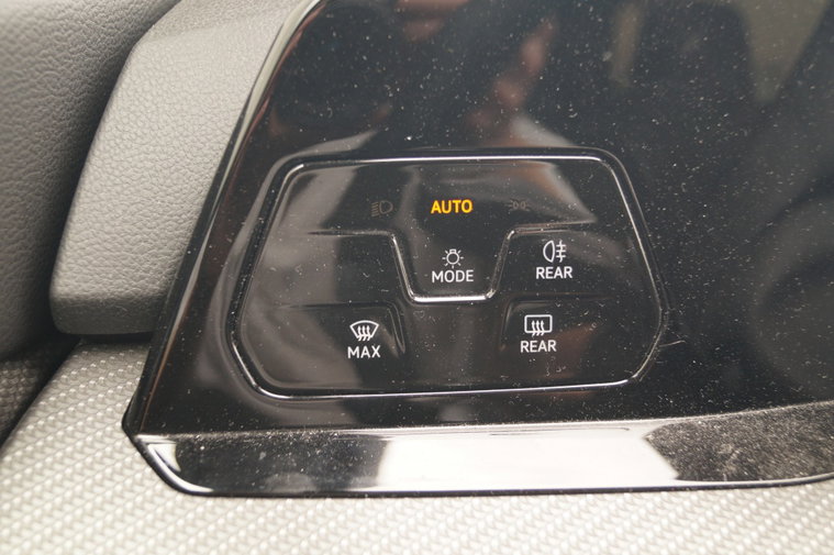 Vehicle Image 27