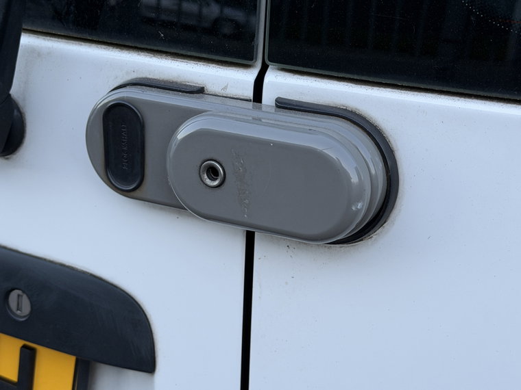 Vehicle Image 24