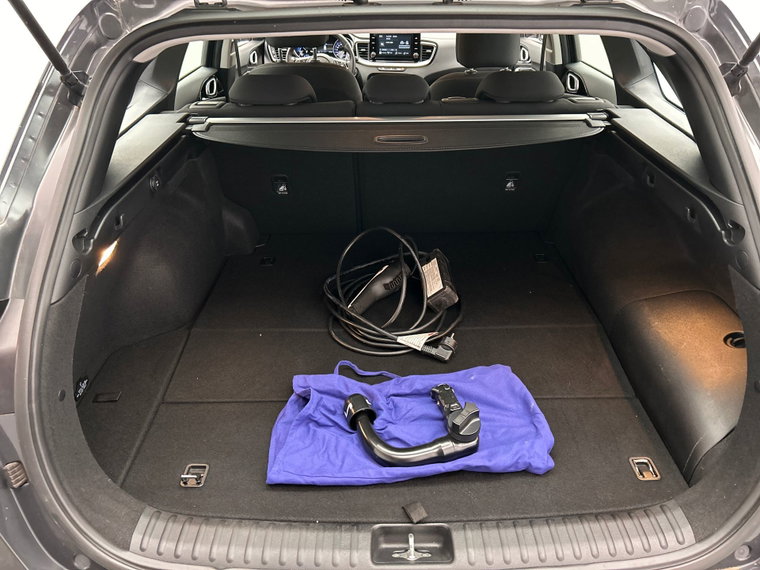 Vehicle Image 19