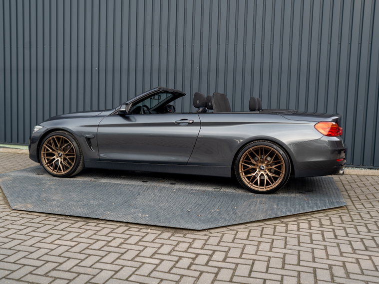 Vehicle Image 41