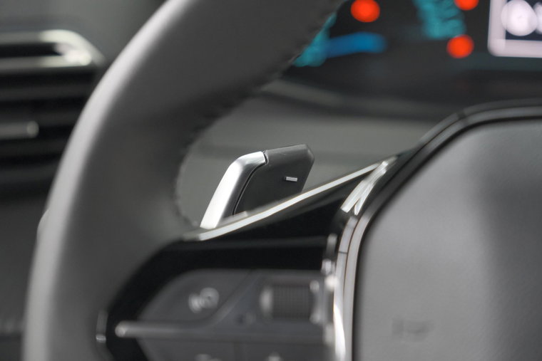 Vehicle Image 32