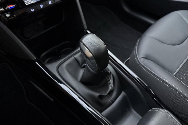 Vehicle Image 23