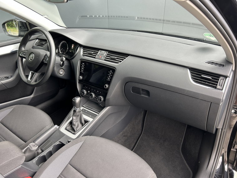 Vehicle Image 24