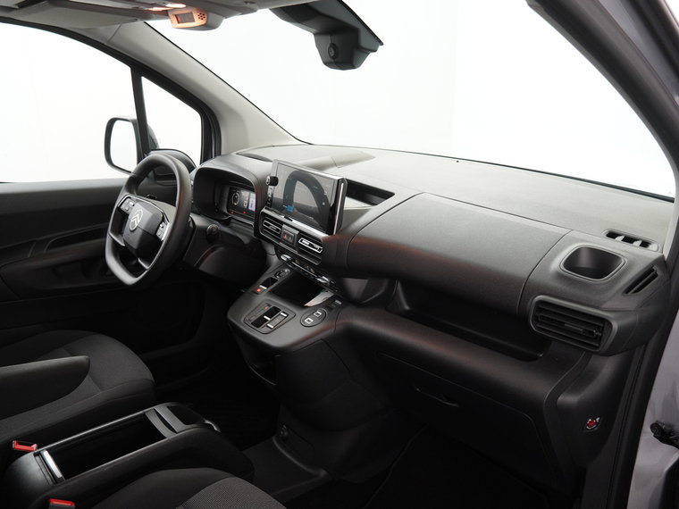 Vehicle Image 33