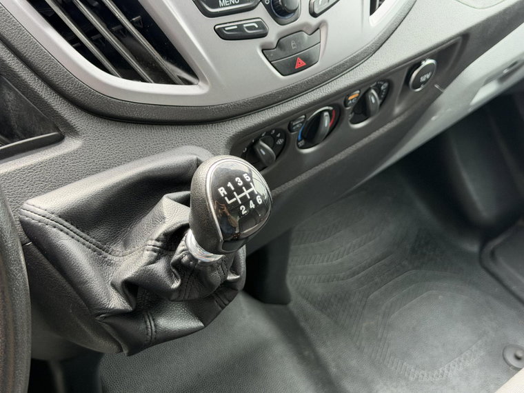 Vehicle Image 28