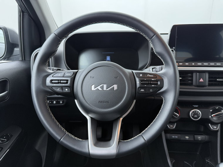 Vehicle Image 38